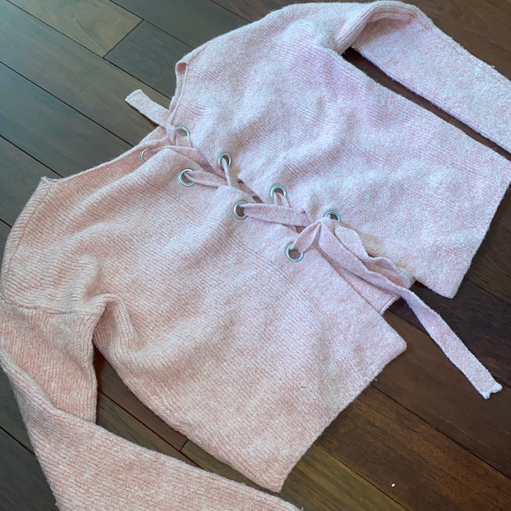 SUBDUED PINK TIE BACK SLIGHTLY CROPPED SWEATER